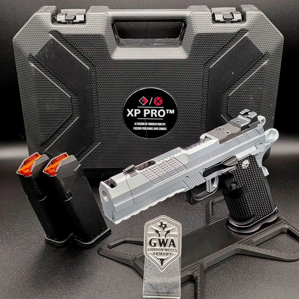 XP Comp Ported 4.6" 9MM Bull Barrel Cust Chrome OR 2-17RD Mags